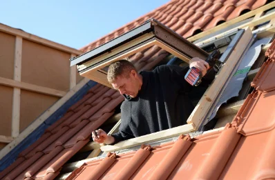 Pose de fenêtres de toit Velux à Chambérat